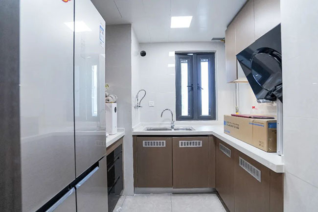 96㎡三居，巧妙延申玄關餐廳空間感，打造精致雅居